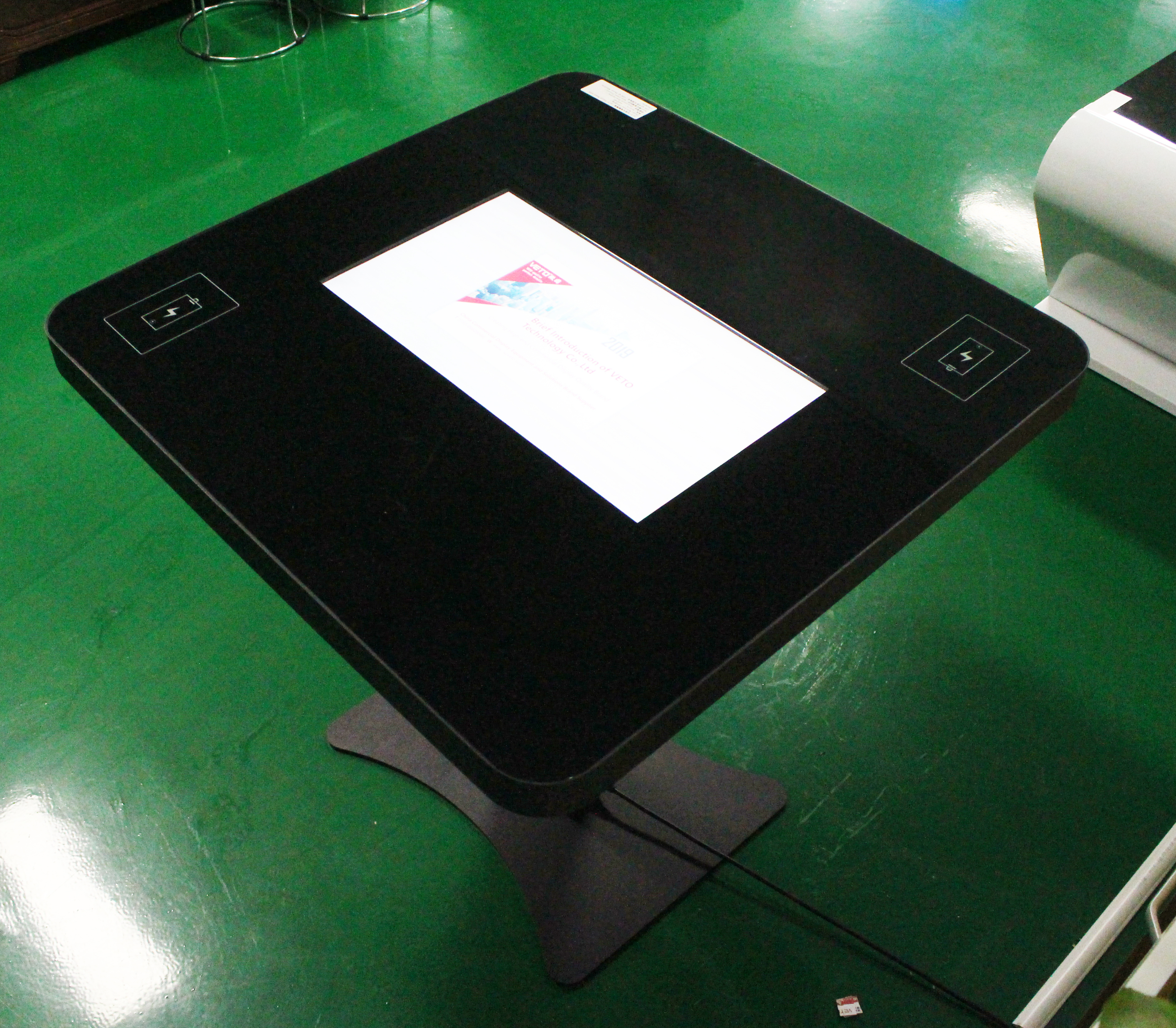21.5 inch Touch table